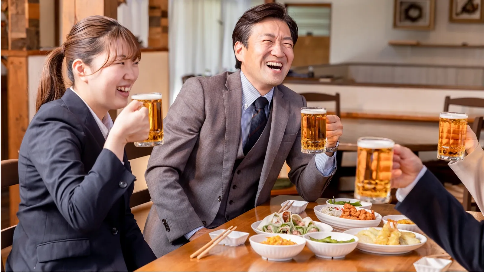 渋谷で忘年会・新年会ができる貸切BBQ会場6選｜大宴会も室内で【20〜100名】